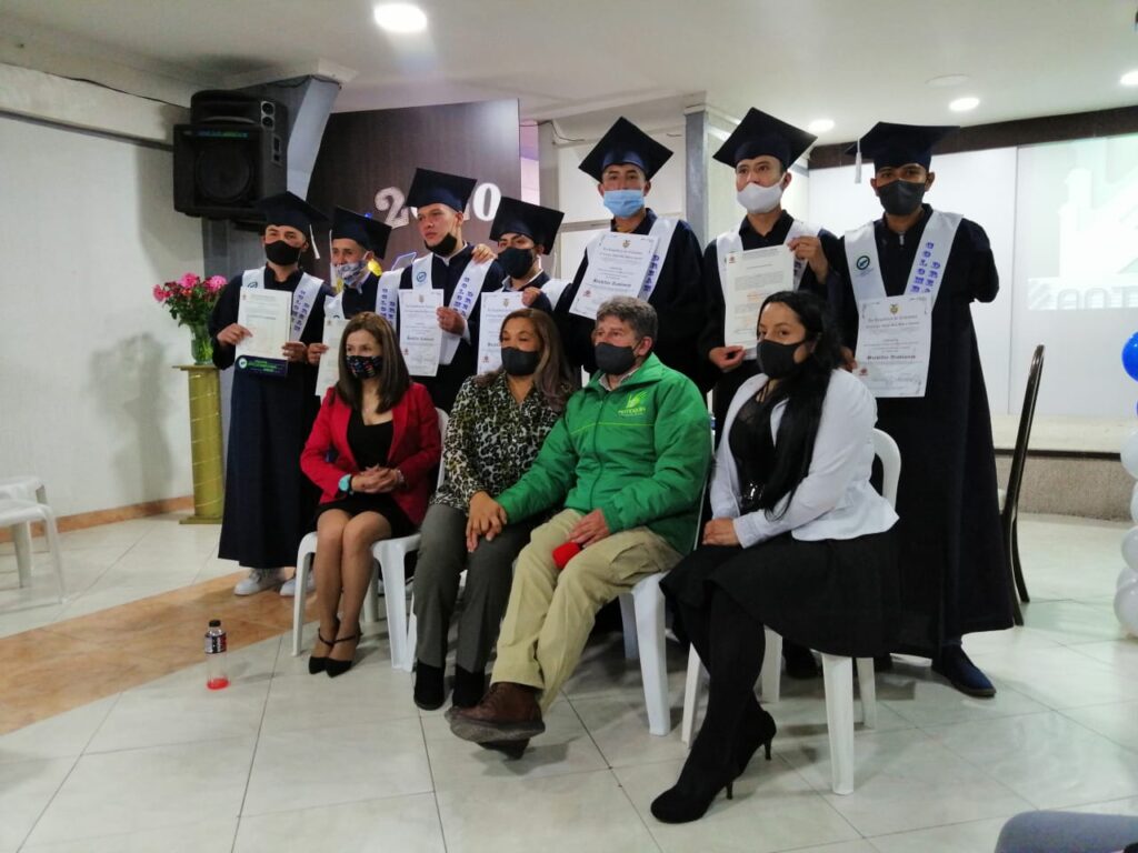 Graduados, gestores y pastores